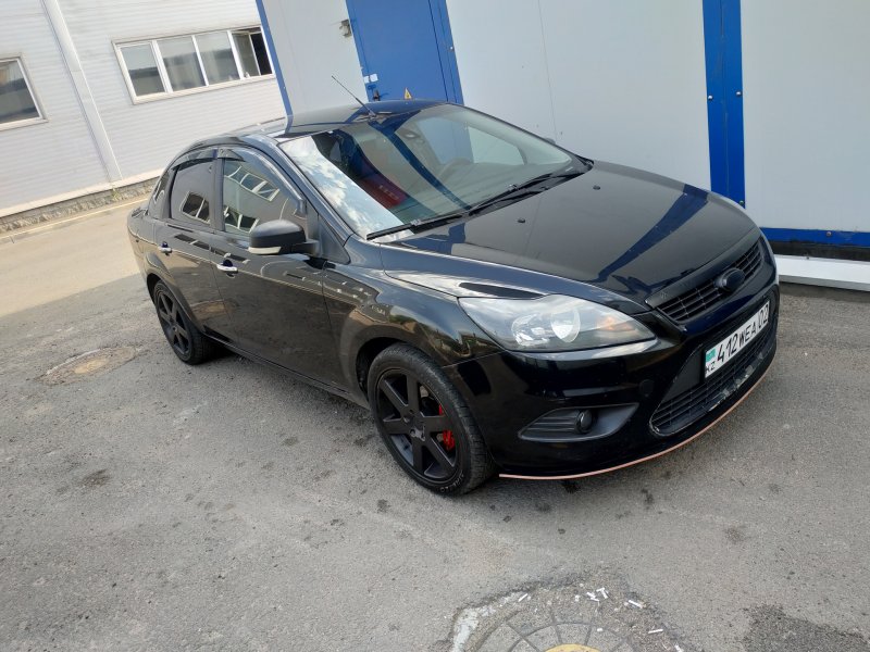 Ford Focus 2 sedan Tuning черный