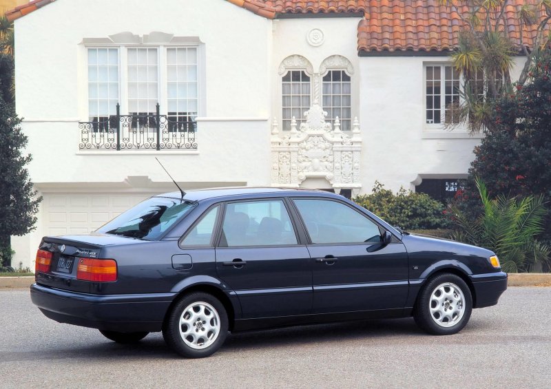 Volkswagen Passat b4 stance