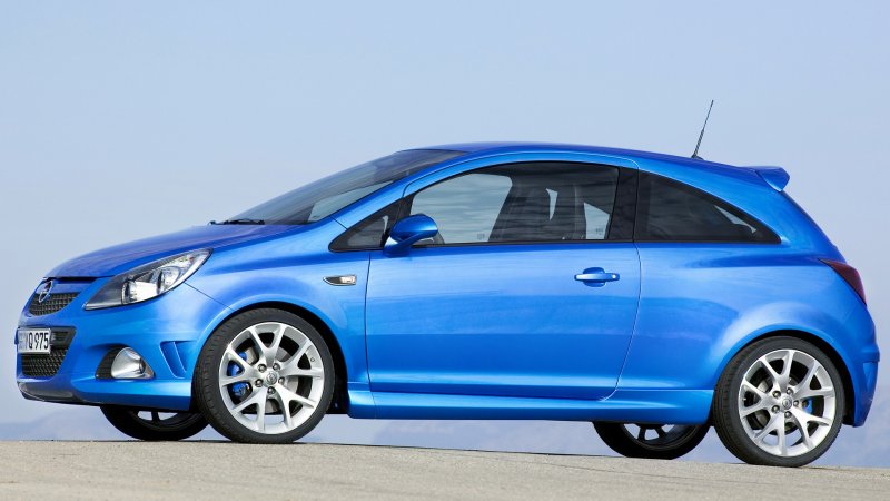 Opel Corsa OPC черная