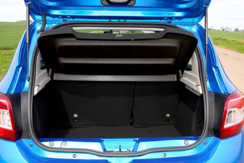 Renault Sandero Stepway 2020 багажник