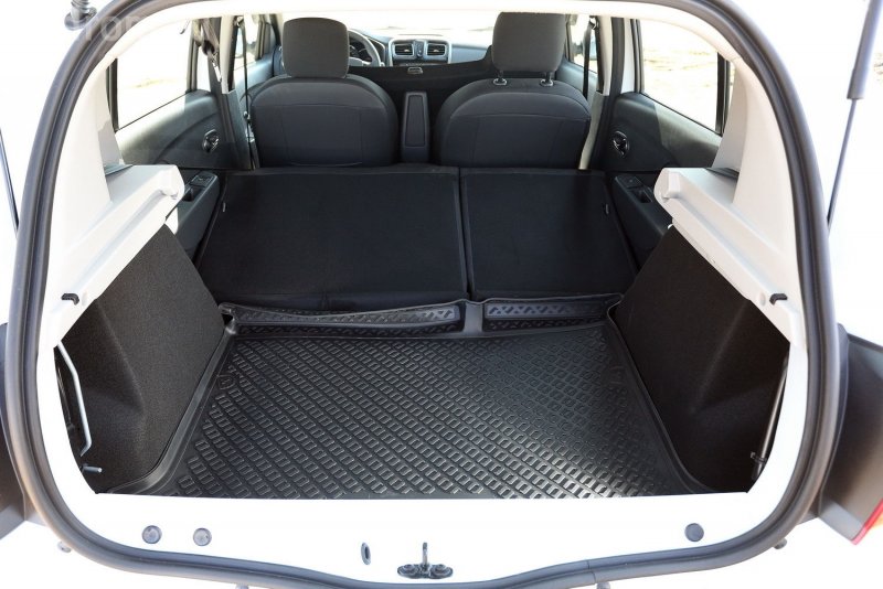 Renault Sandero 2011 салон багажник
