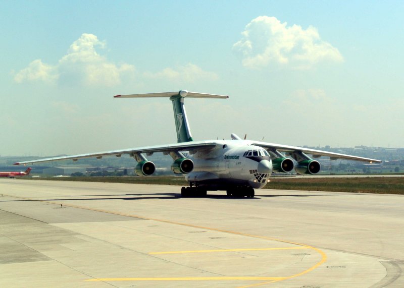 Ил-76 военно-транспортный самолёт