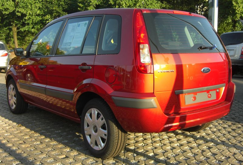 Ford c-Max 2019 багажник