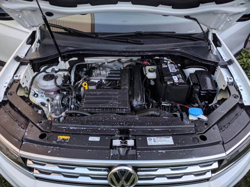Подкапотное пространство Volkswagen Tiguan II