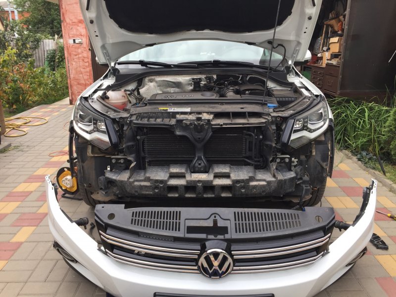 Tiguan 2 уплотнитель капота