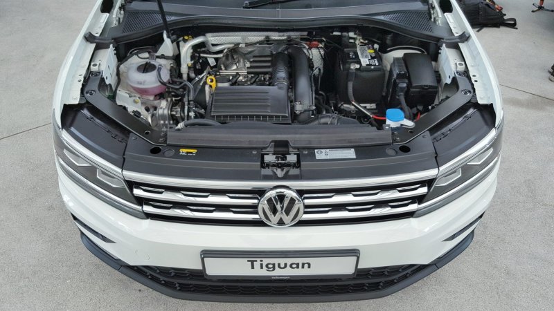 Подкапотка Tiguan 1