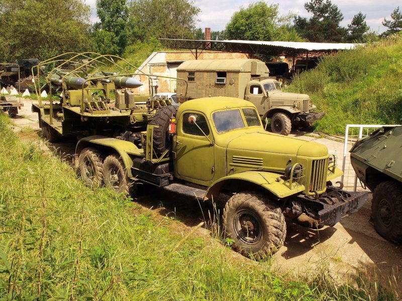 ЗИЛ-157 радиопеленгатор