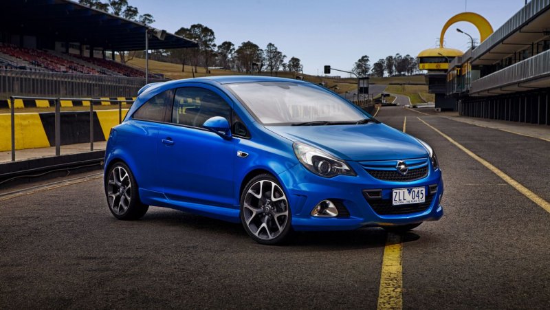 Opel Astra OPC 2013