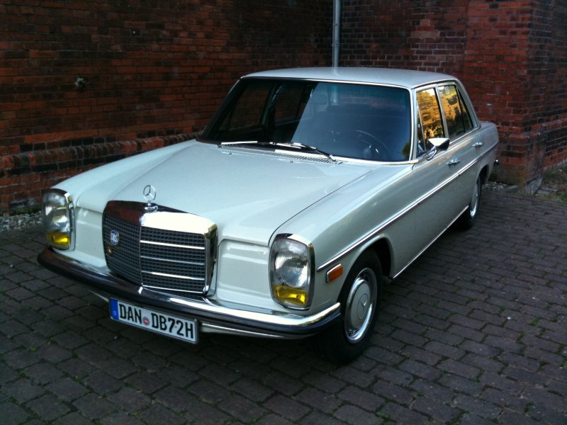 Mercedes Benz w105