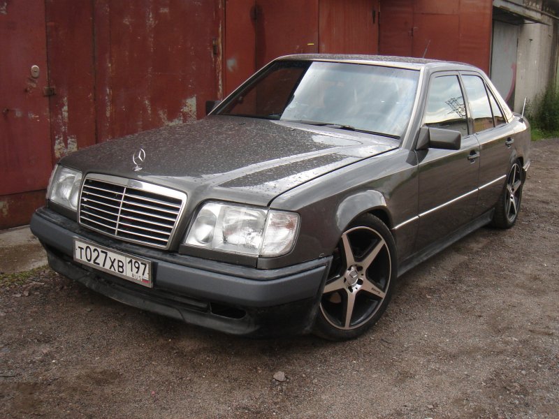 E280 Мерседес 124