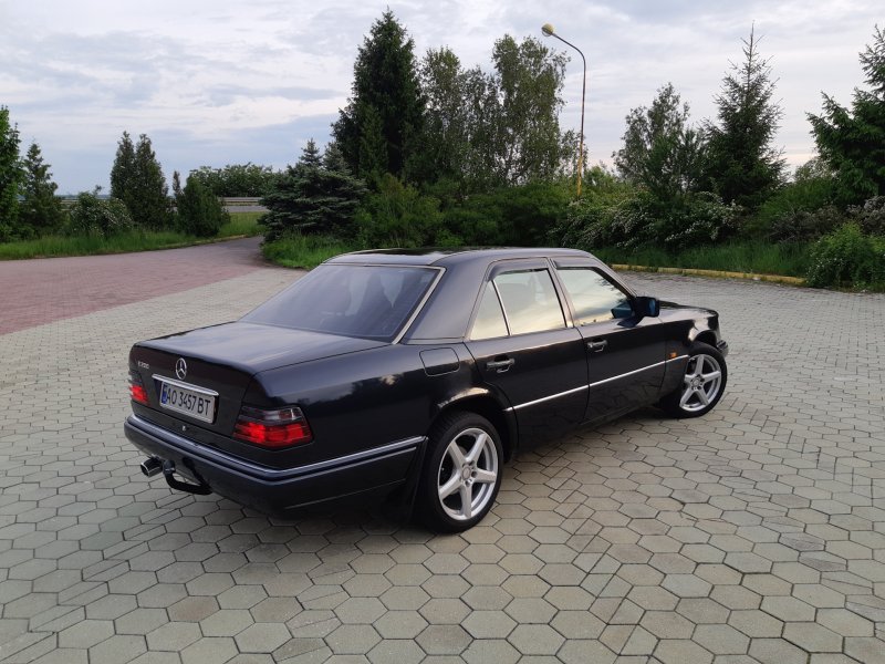 Мерседес 124 1995