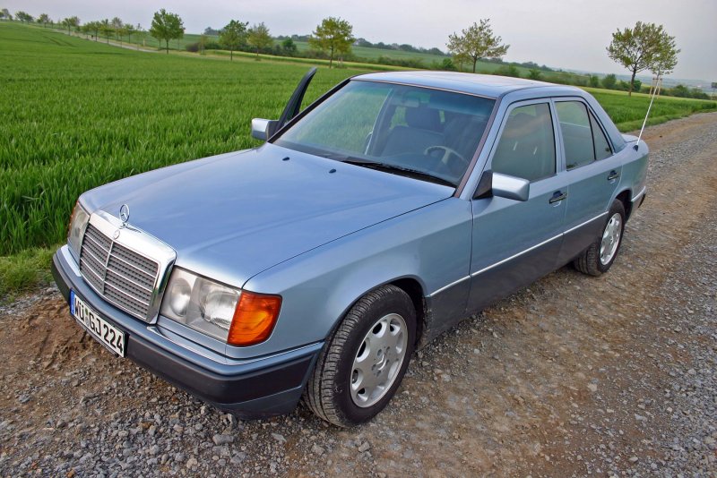 Мерседес w124 200