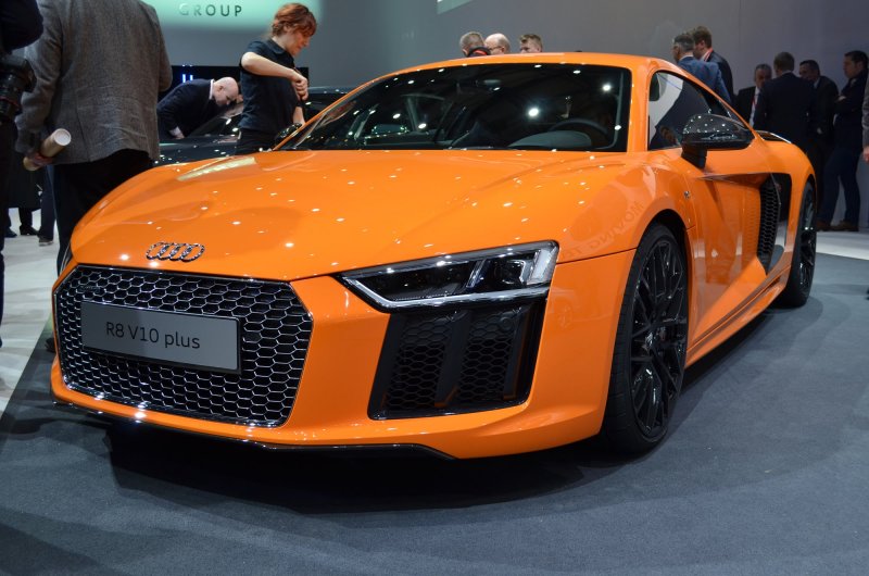 Ауди r8 оранжевая