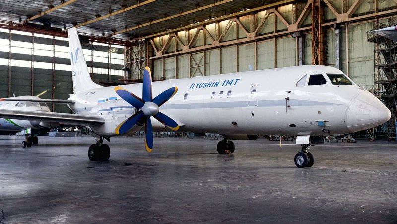 Самолет ил-114т