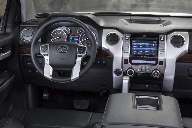 Toyota Tundra 2014 салон