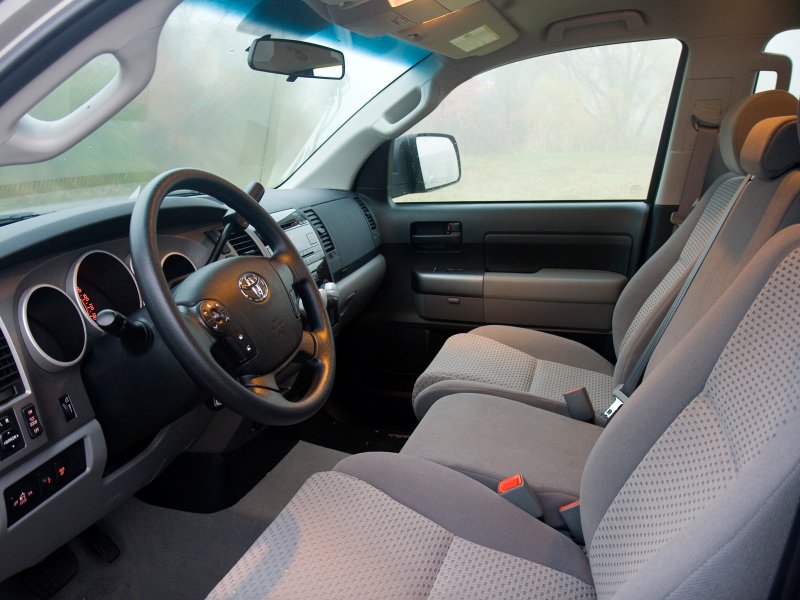 Toyota Tundra 2010 Interior