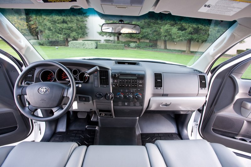 Toyota Tundra 2010 Interior