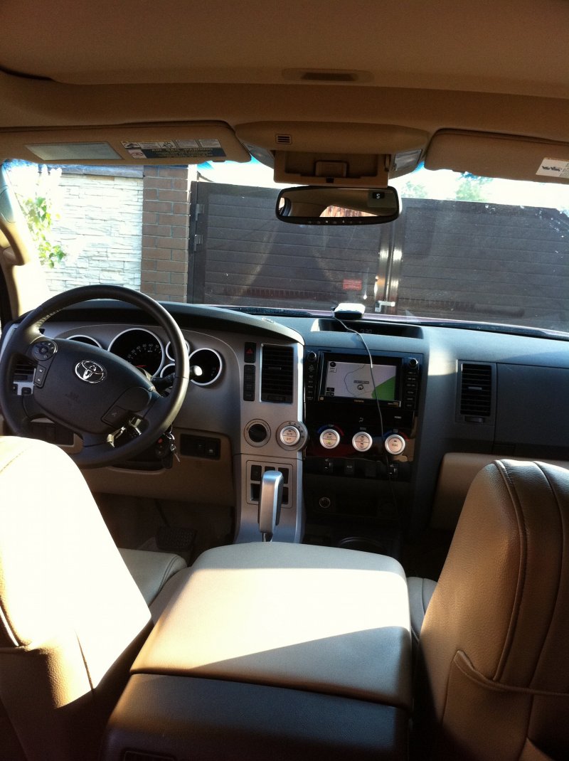 Toyota Tundra 5.7 салон