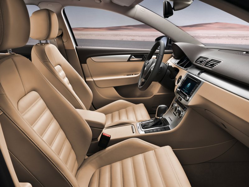 Volkswagen Passat b7 Interior