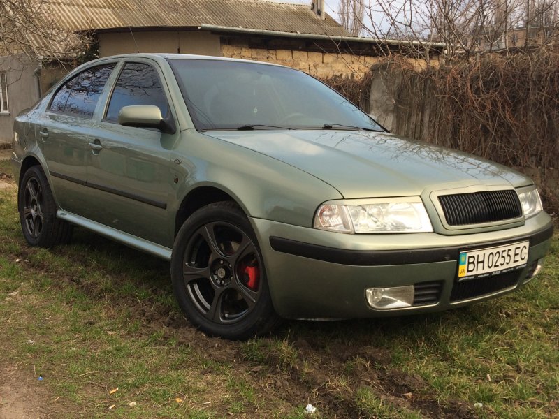 Шкода Октавия 2002 года