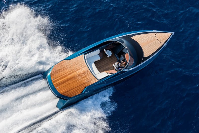 Скоростной катер Aston Martin am37s