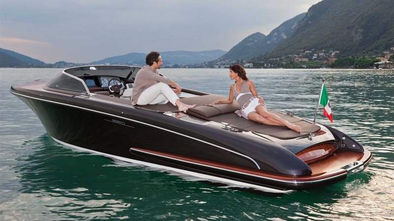 Яхта Riva Iseo