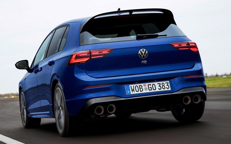 Новый Volkswagen Golf 2021