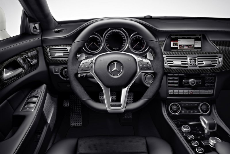 Mercedes Benz CLS 63 салон