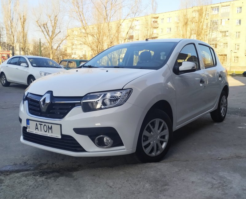 Рено Сандеро 2019 белый