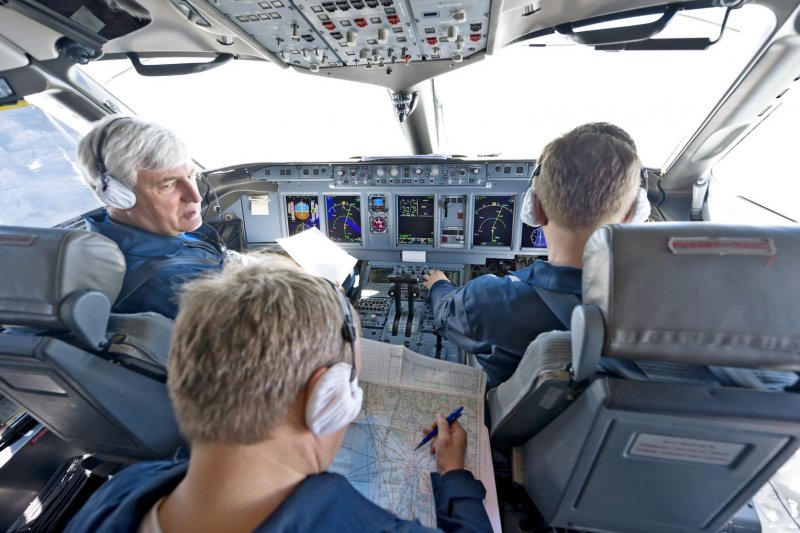 Airbus 321 аварийная посадка