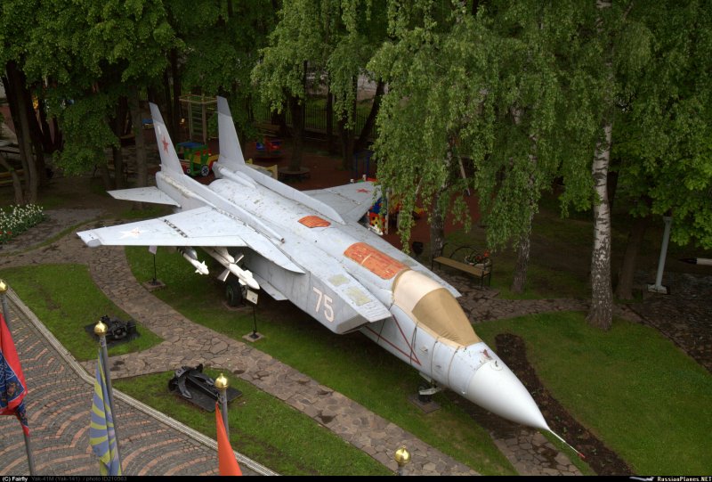 Як 141