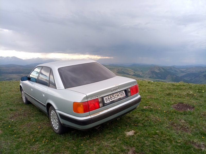Ауди 100 quattro 2.3