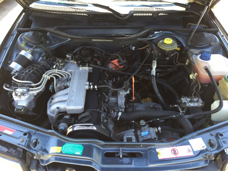 Audi 100 2.3