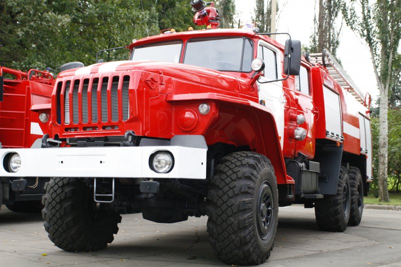 Пожарная машина настоящая