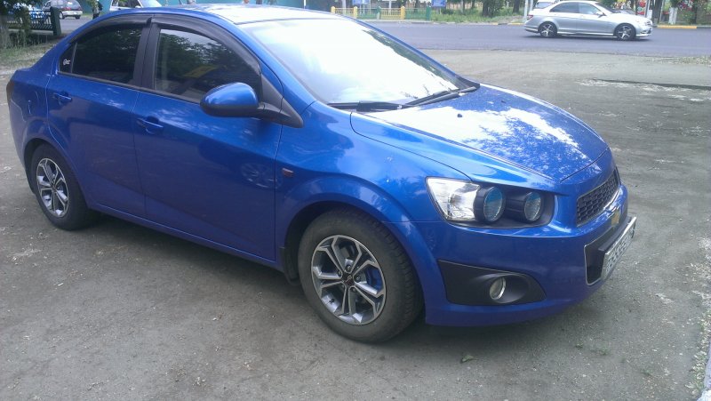 Шевроле Авео 2014 синяя