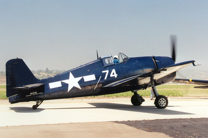 Самолет Grumman f6f Hellcat