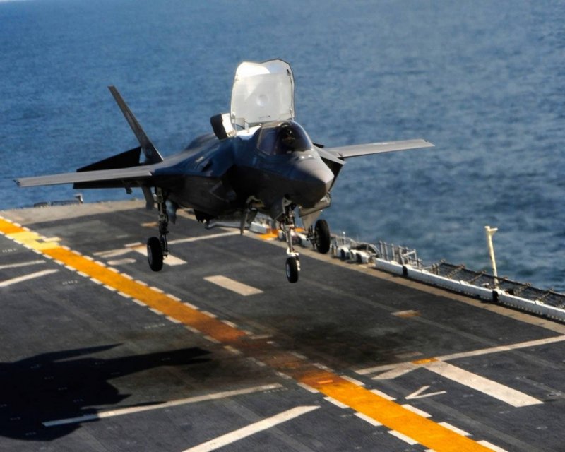 F35 вертикальный взлет