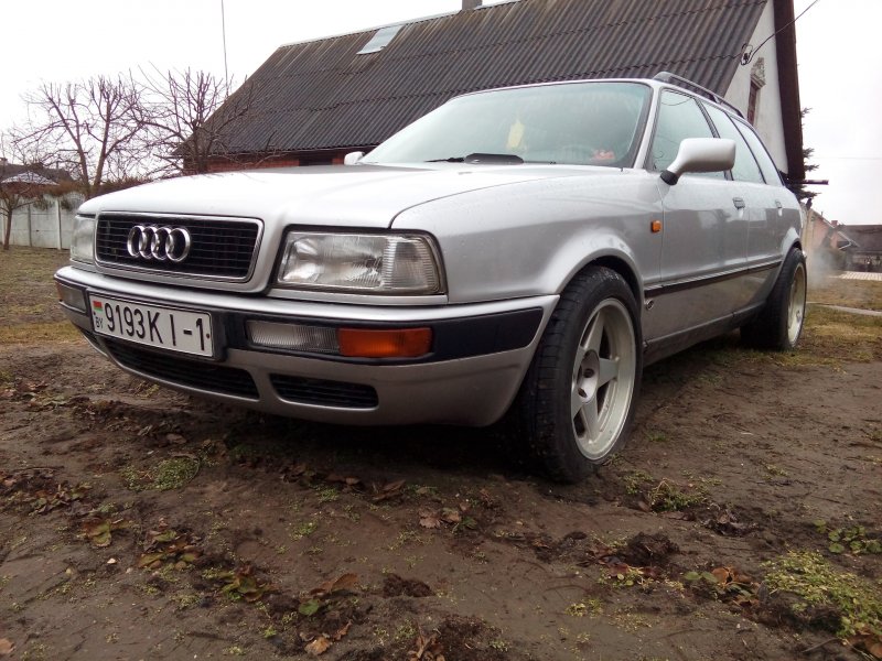 Audi 80 v (b4)