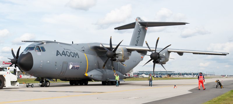 Airbus a400m заправщик
