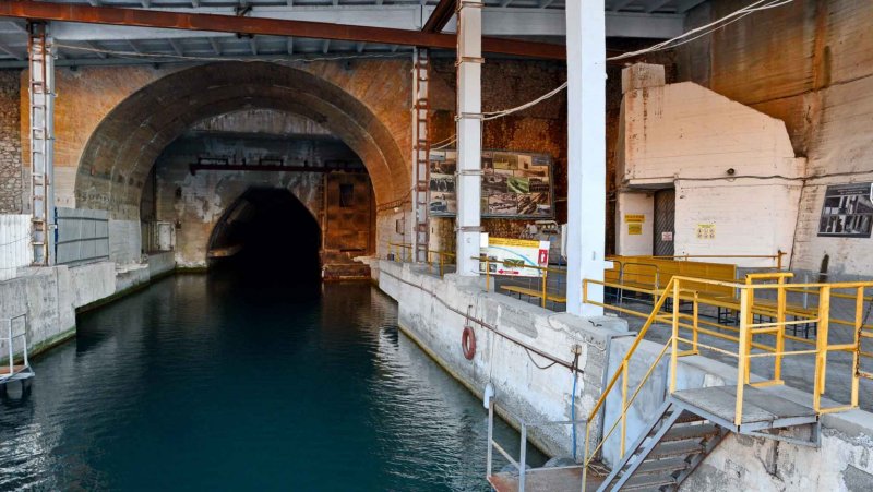 Ракушка заброшенная база подводных лодок Приморский край