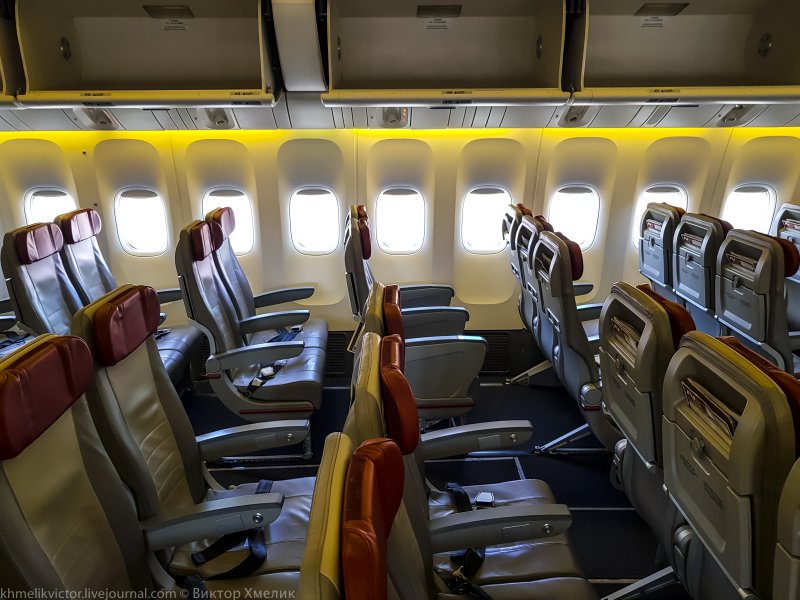 Аэробус Boeing 777 салон