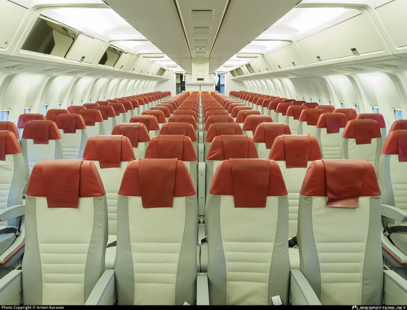 Boeing 777 Cabin