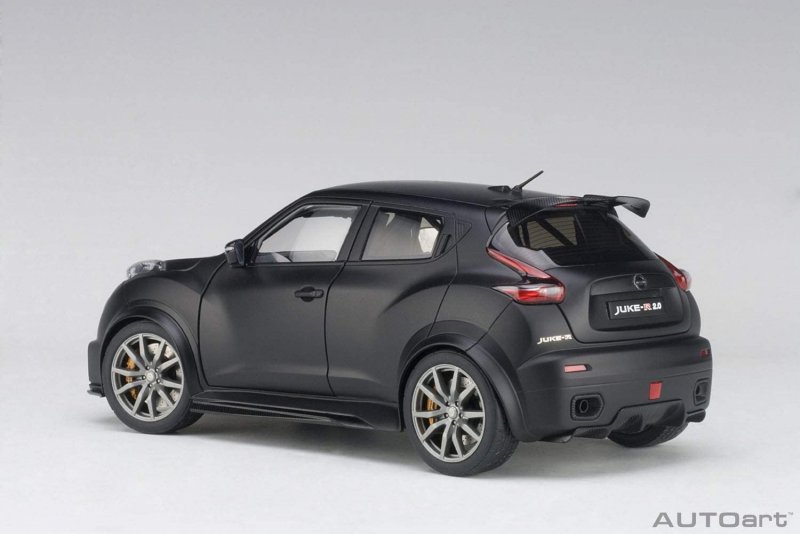 Nissan Juke-r 2.0, AUTOART