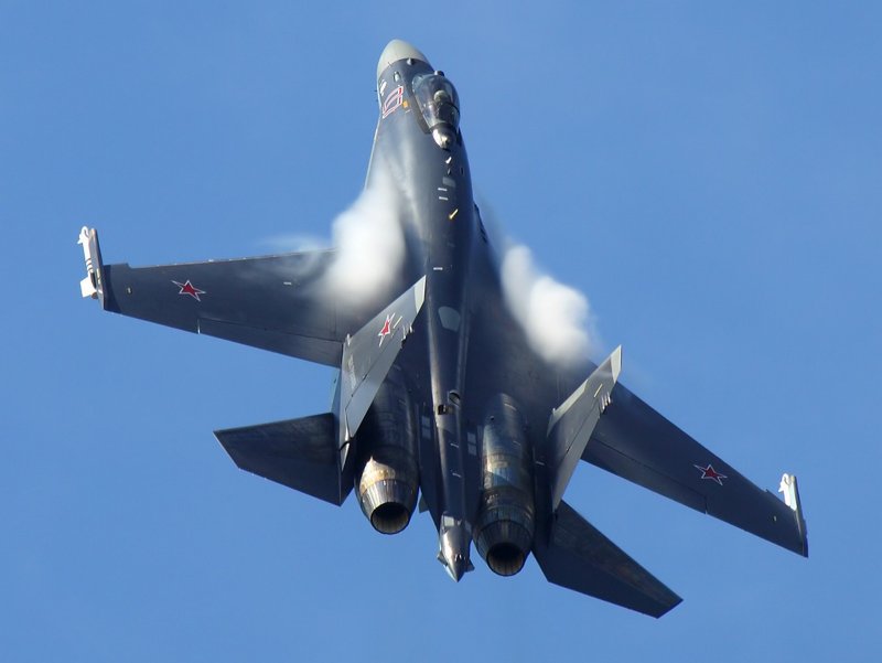 Истребитель Су-35