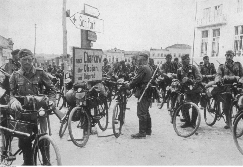 Немцы на велосипедах 1941