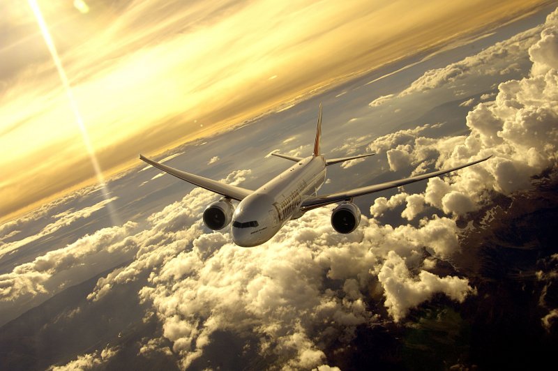 Boeing 777 в небе