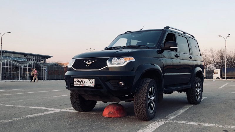 УАЗ Патриот 2018 черный