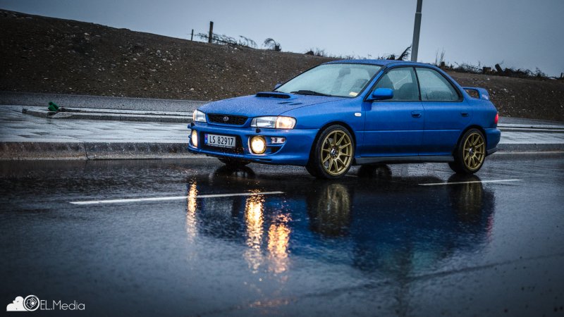 Субару Импреза WRX STI 2000