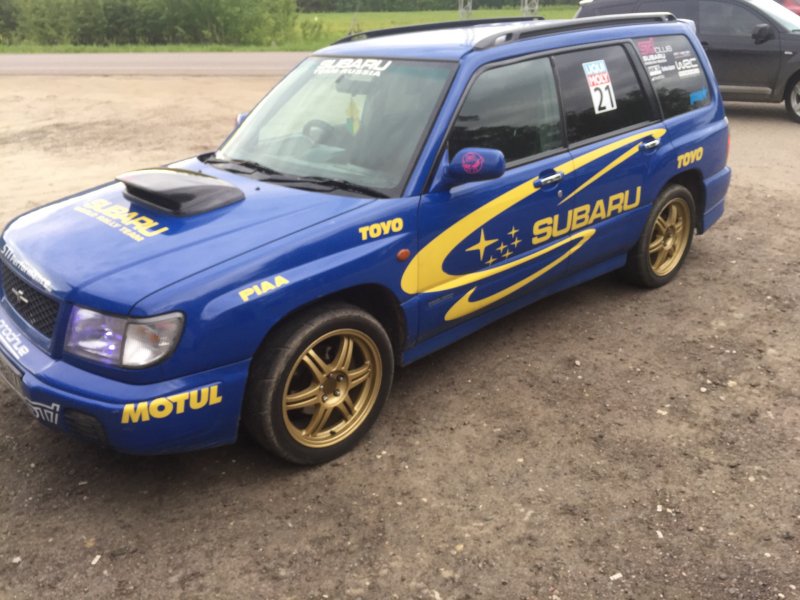 Субару Форестер 1998 STI
