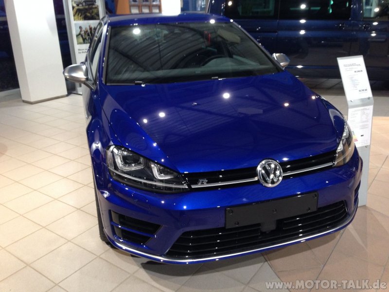 Volkswagen Golf r 7 синяя